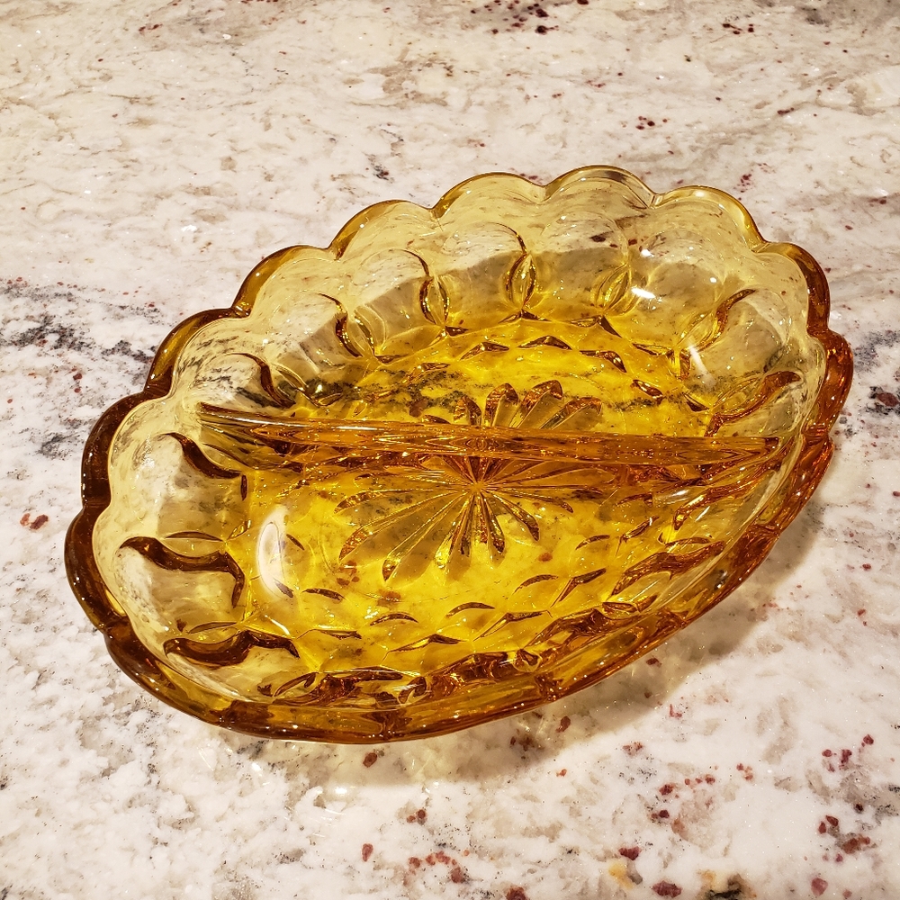 EUC - Anchor Hocking relish dish